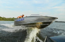 4 - Wyatboat-460 P 