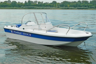 Wyatboat-430 DCM (тримаран)
